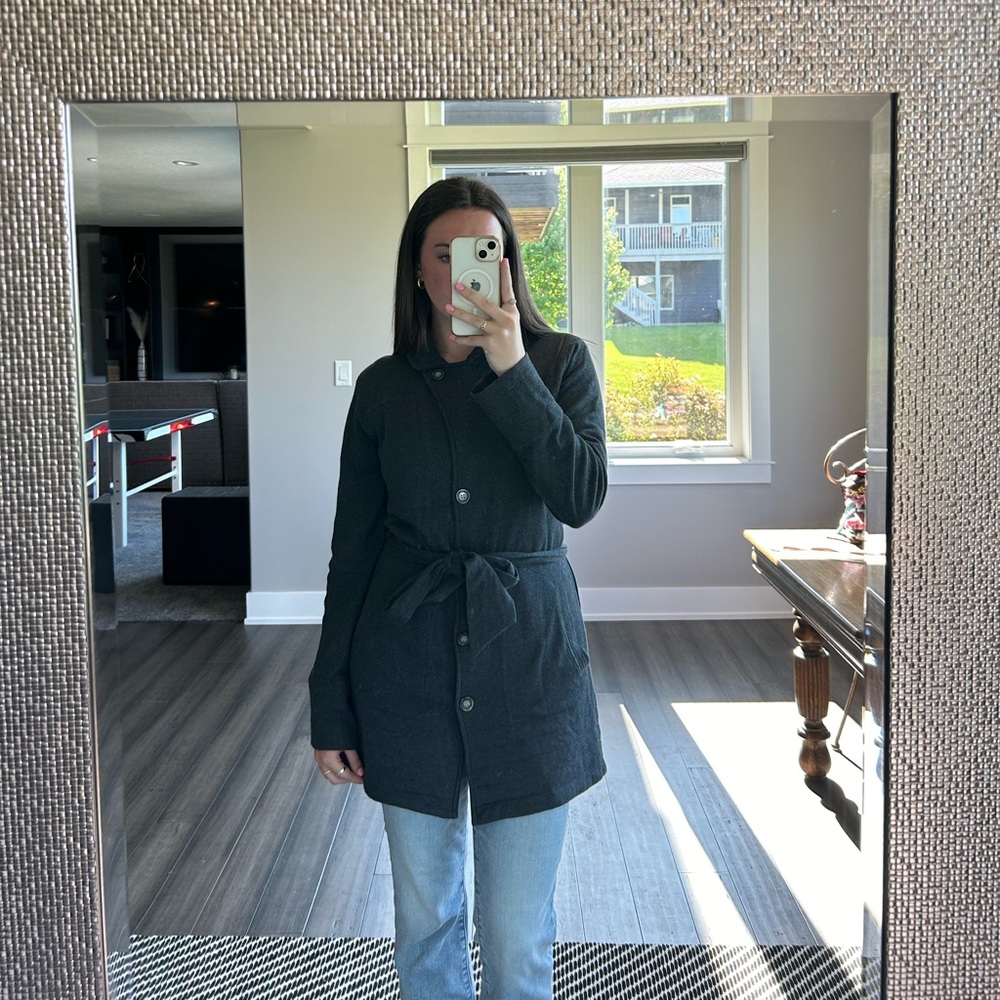 Lightweight Belted Shacket